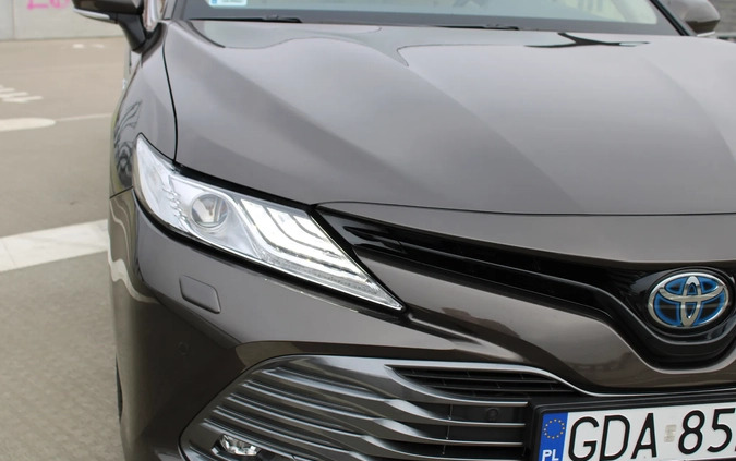 Toyota Camry cena 129000 przebieg: 69050, rok produkcji 2020 z Opoczno małe 704